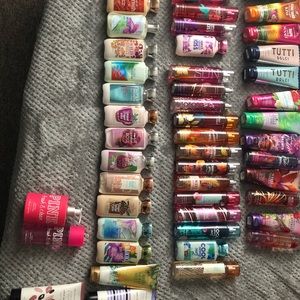 BATH AND BODY WORKS BUNDLE💝